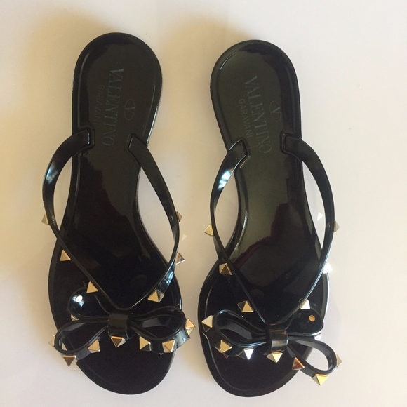 Valentino Garavani Rockstud PVC Flip Flop Thong - Picture 4 of 8